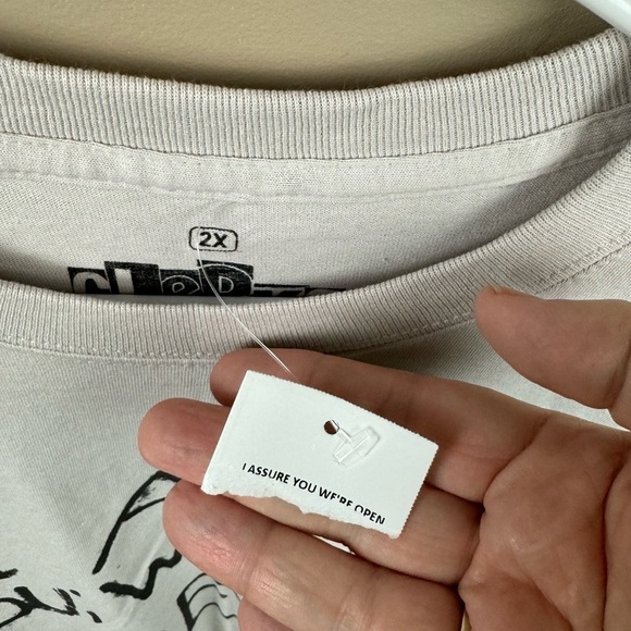 I Assure You We're Open (Clerks) Plus Size Classic T-Shirt Size 2X - Picture 3 of 5